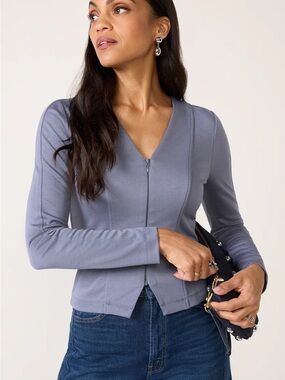 EVEREVE Sullivan Tailored Top | Folkstone Grey | Size M | NWOT